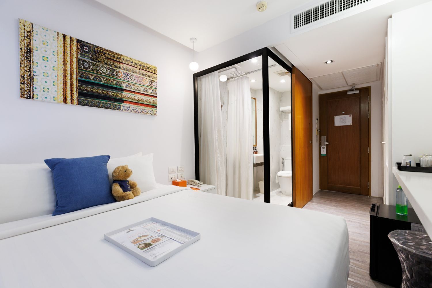Minibar, in-room safe, blackout curtains, free WiFi