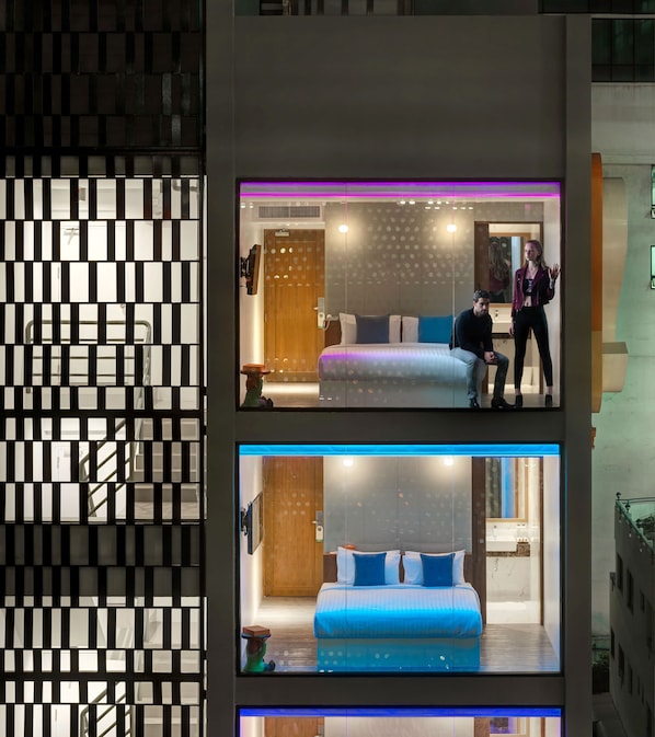 Minibar, in-room safe, blackout curtains, free WiFi