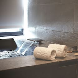 Combined shower/bathtub, spring water bathtub, rainfall showerhead