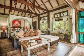 Minibar, in-room safe, individually decorated, individually furnished - Koh Jum Beach Villas “A member of Secret Retreats” (Nuea Khlong)