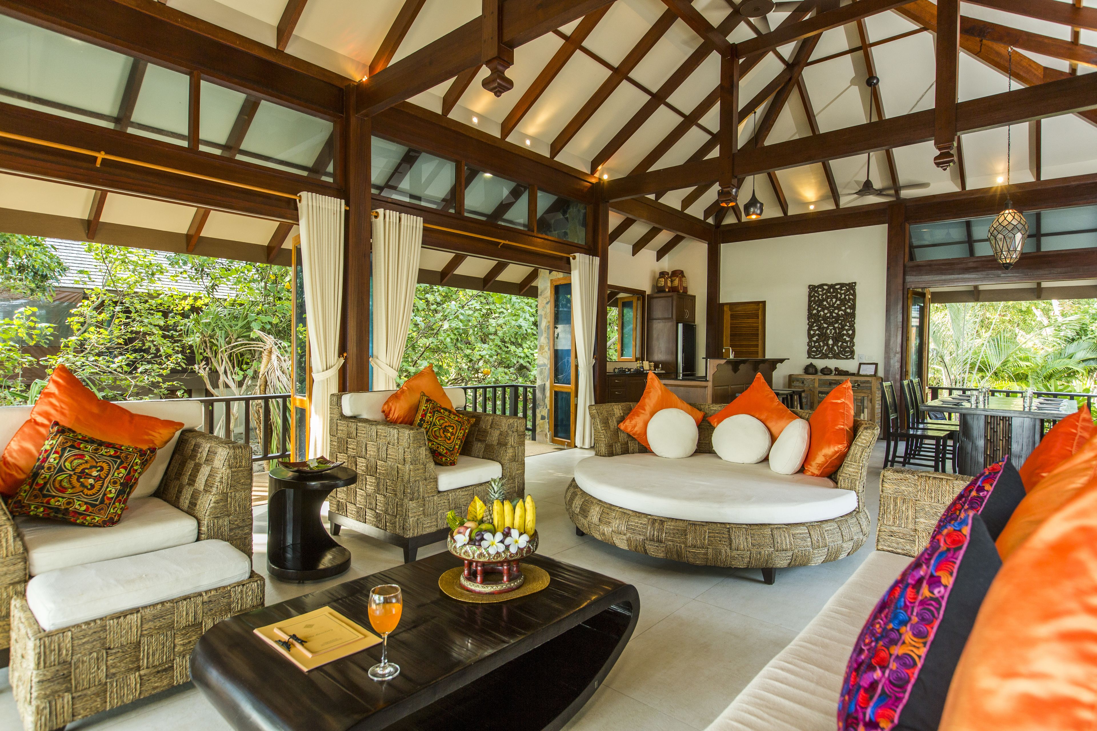 Vila superluxo, 2 quartos, piscina particular, de frente para a praia | Frigobar, cofres nos quartos, individualmente decorados