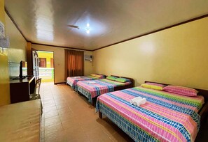 Coffres-forts dans les chambres, bureau, draps fournis