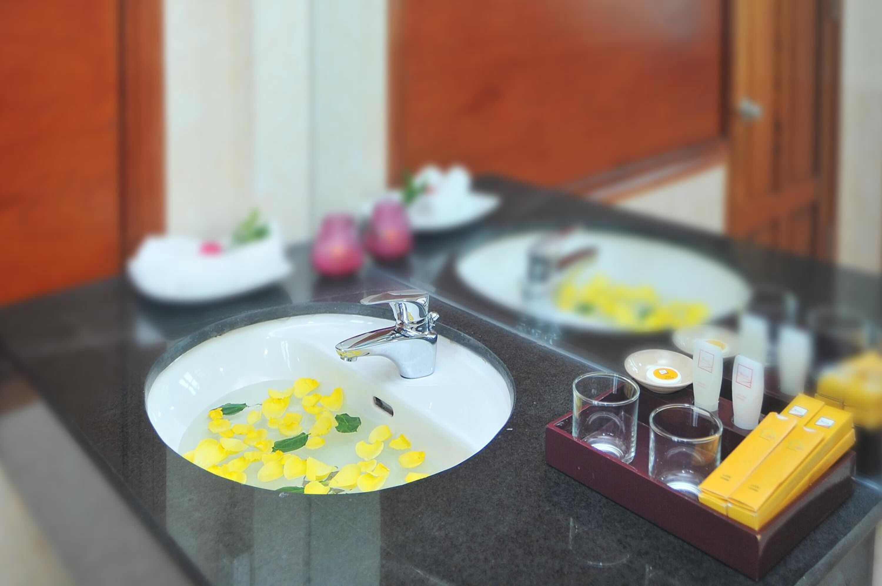 shower, free toiletries, hair dryer, slippers