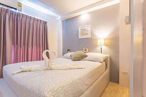 Habitació | Minibar, caixa forta a l'habitació, escriptori i cortines opaques