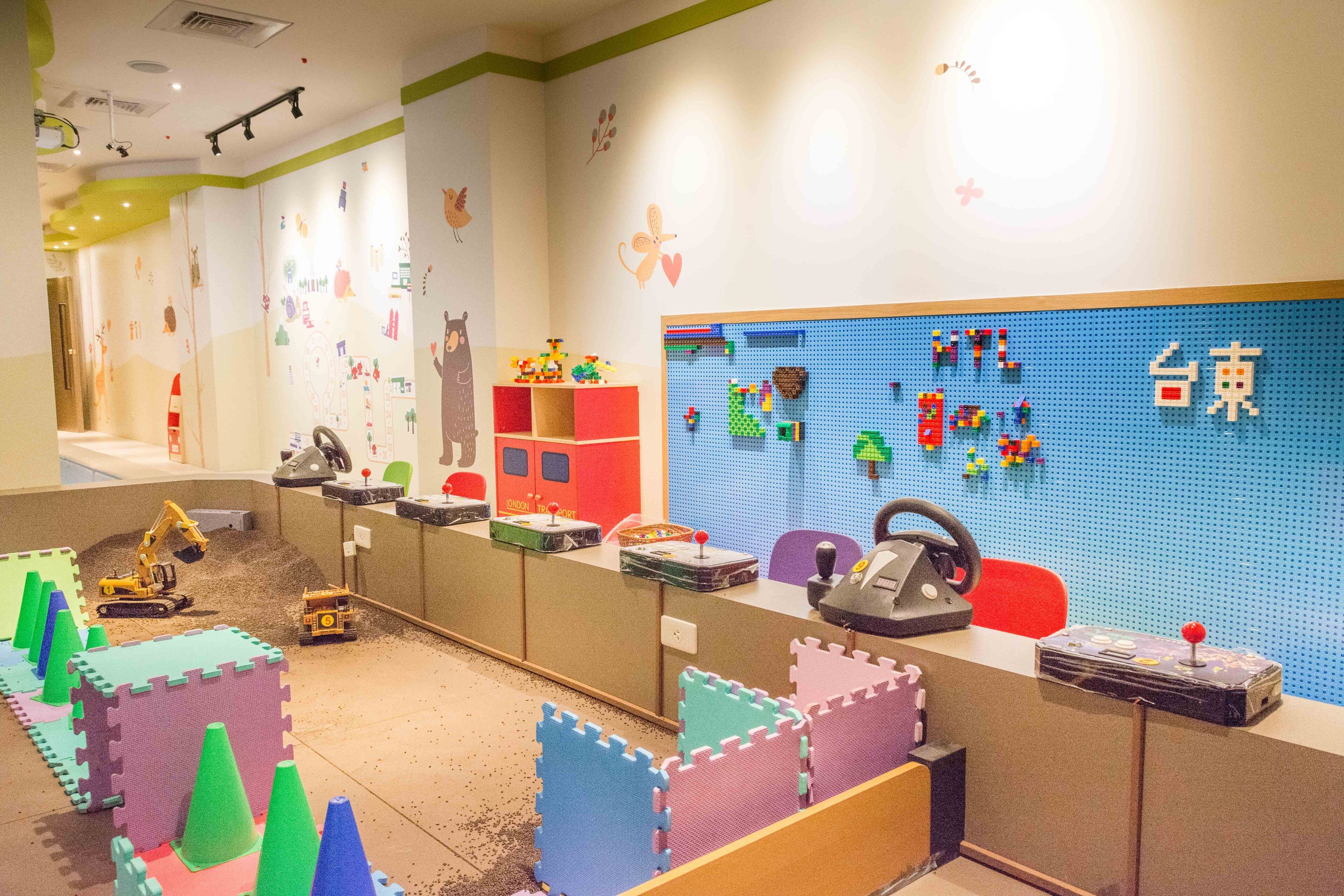 children’s play area – indoor