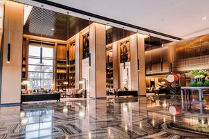 2 bar/dinlenme salonu
