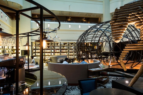 2 restaurants, Chinese cuisine