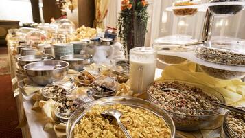 Free daily self-service breakfast