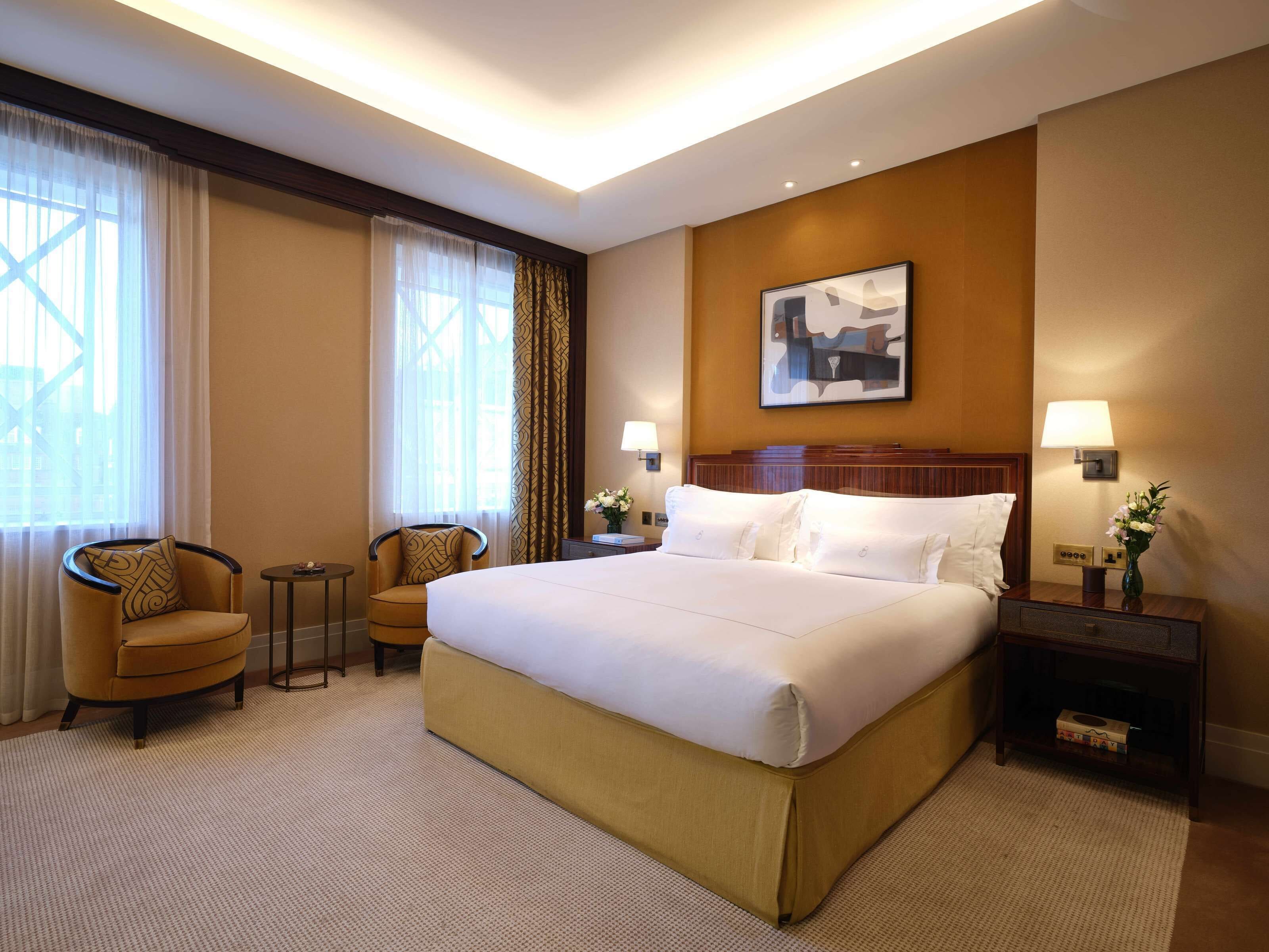 Habitación Premier | Ropa de cama hipoalergénica y artículos del minibar gratis 