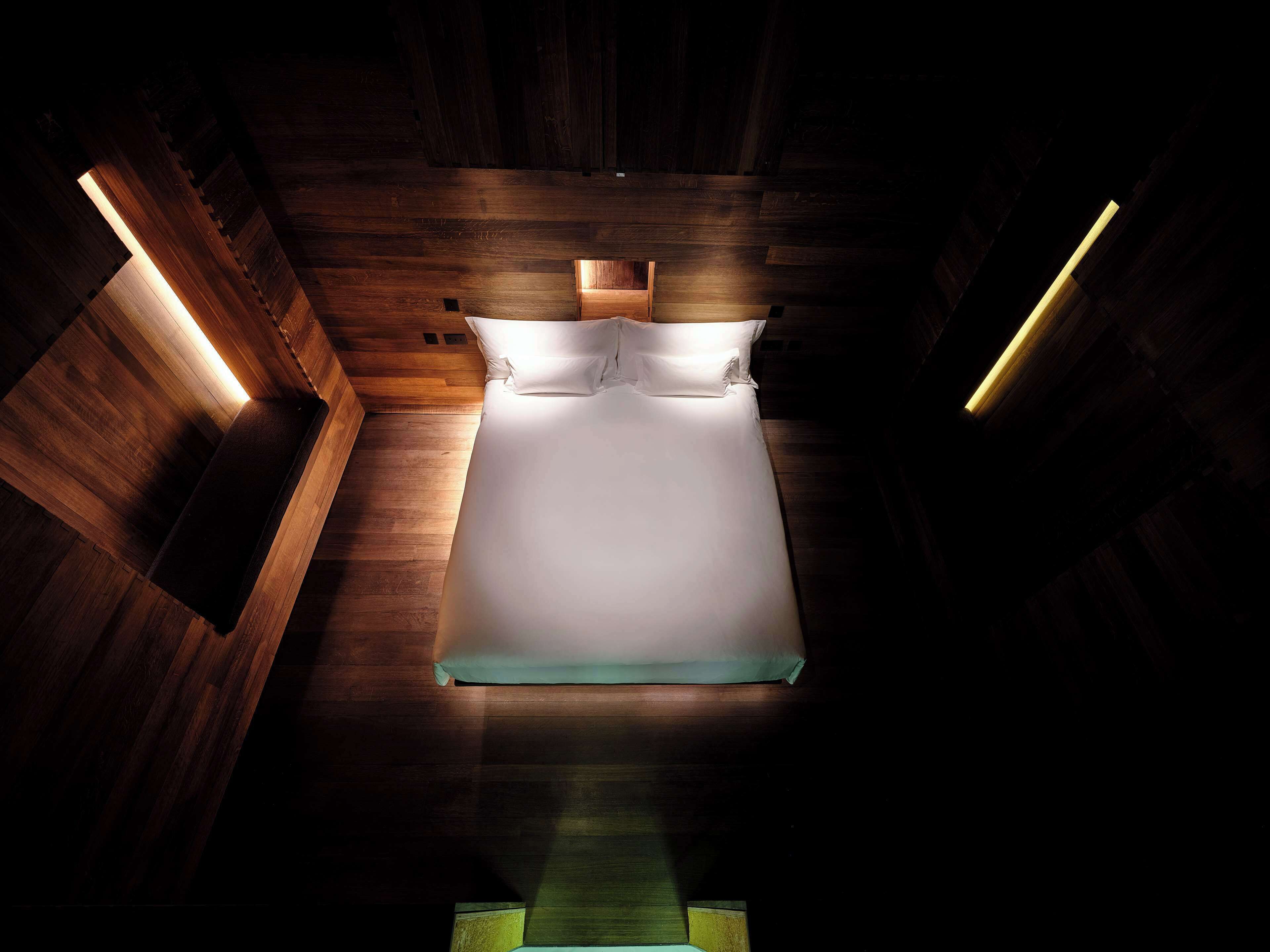 room (antony gormley) | 1 bedroom, hypo-allergenic bedding, free minibar items, in-room safe