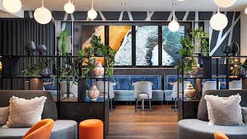 Lobby-Lounge