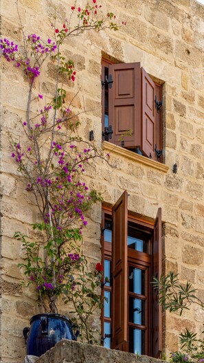 Grand Suite (IRINI) | 1 bedroom, Frette Italian sheets, premium bedding, down comforters