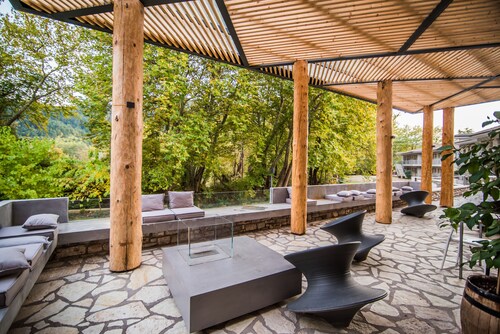 Oniropetra Boutique Hotel