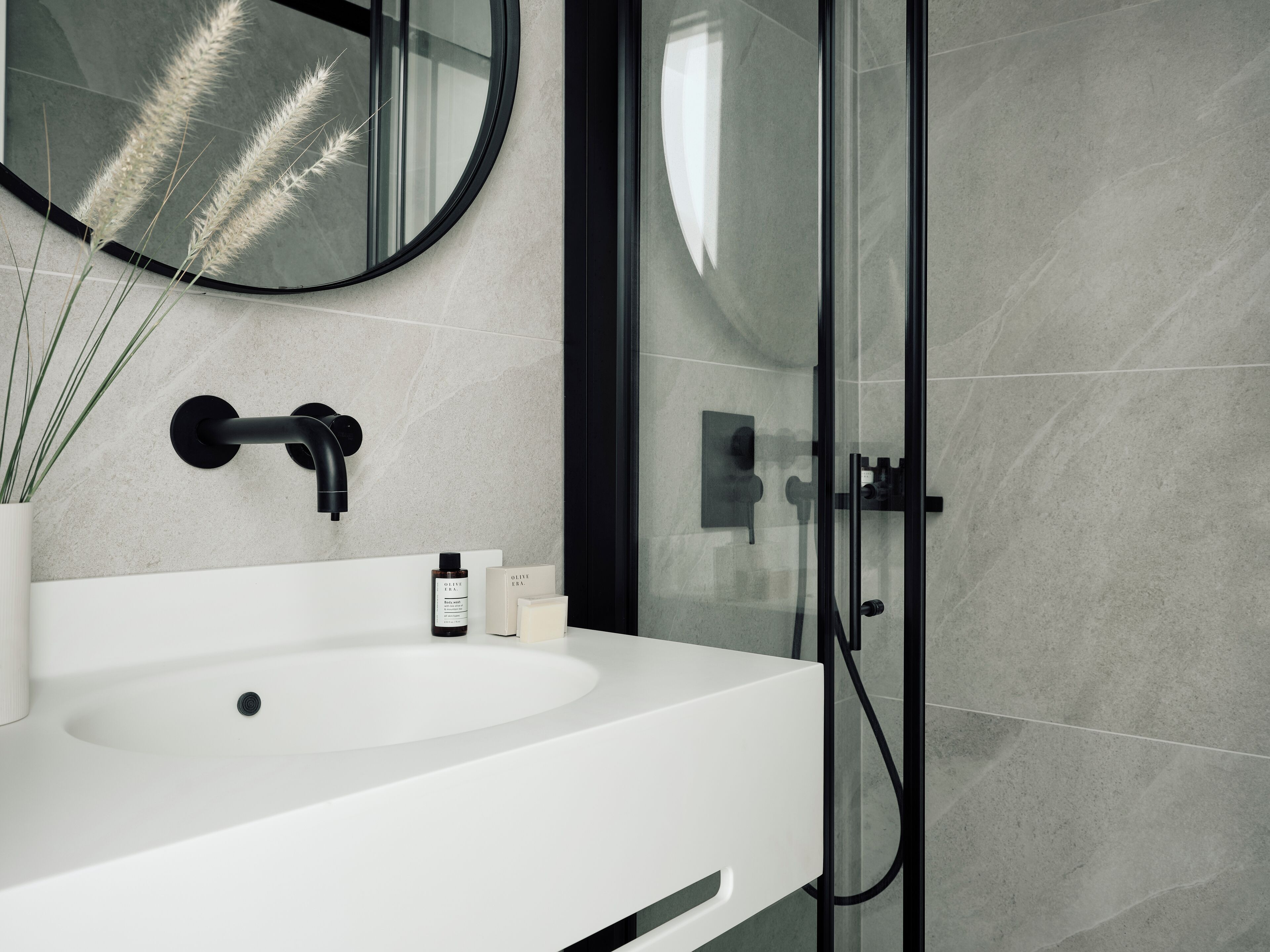 triple room, sea view | bathroom | shower, free toiletries, hair dryer, towels