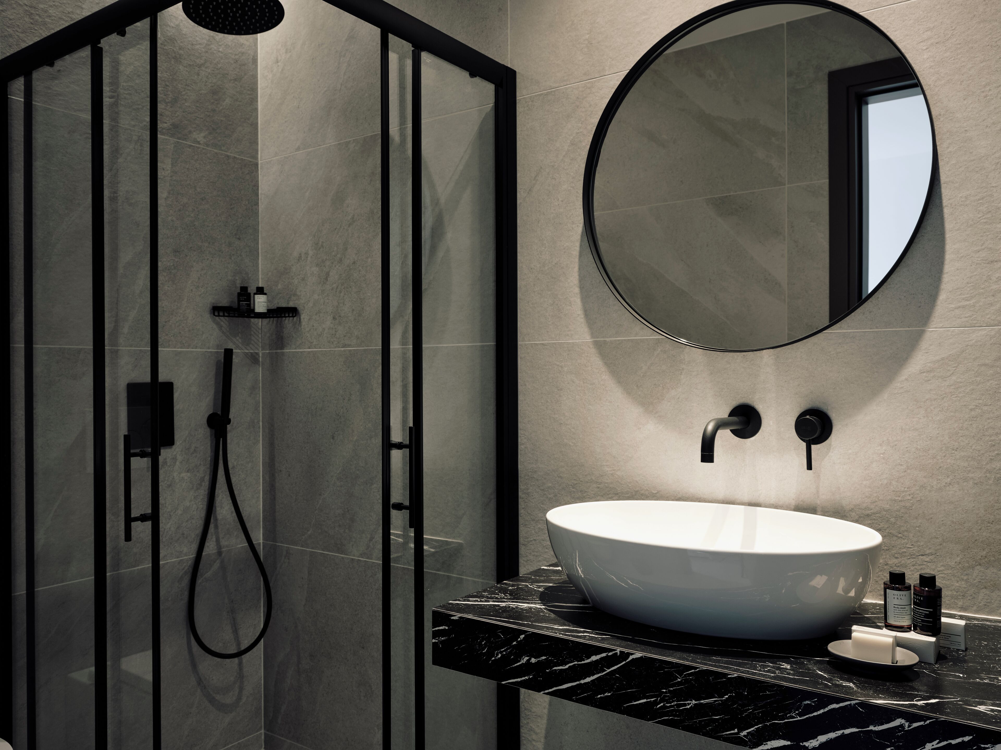 triple room | bathroom | shower, free toiletries, hair dryer, towels