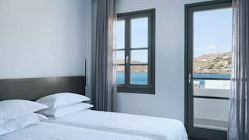 1 bedroom, desk, soundproofing, iron/ironing board