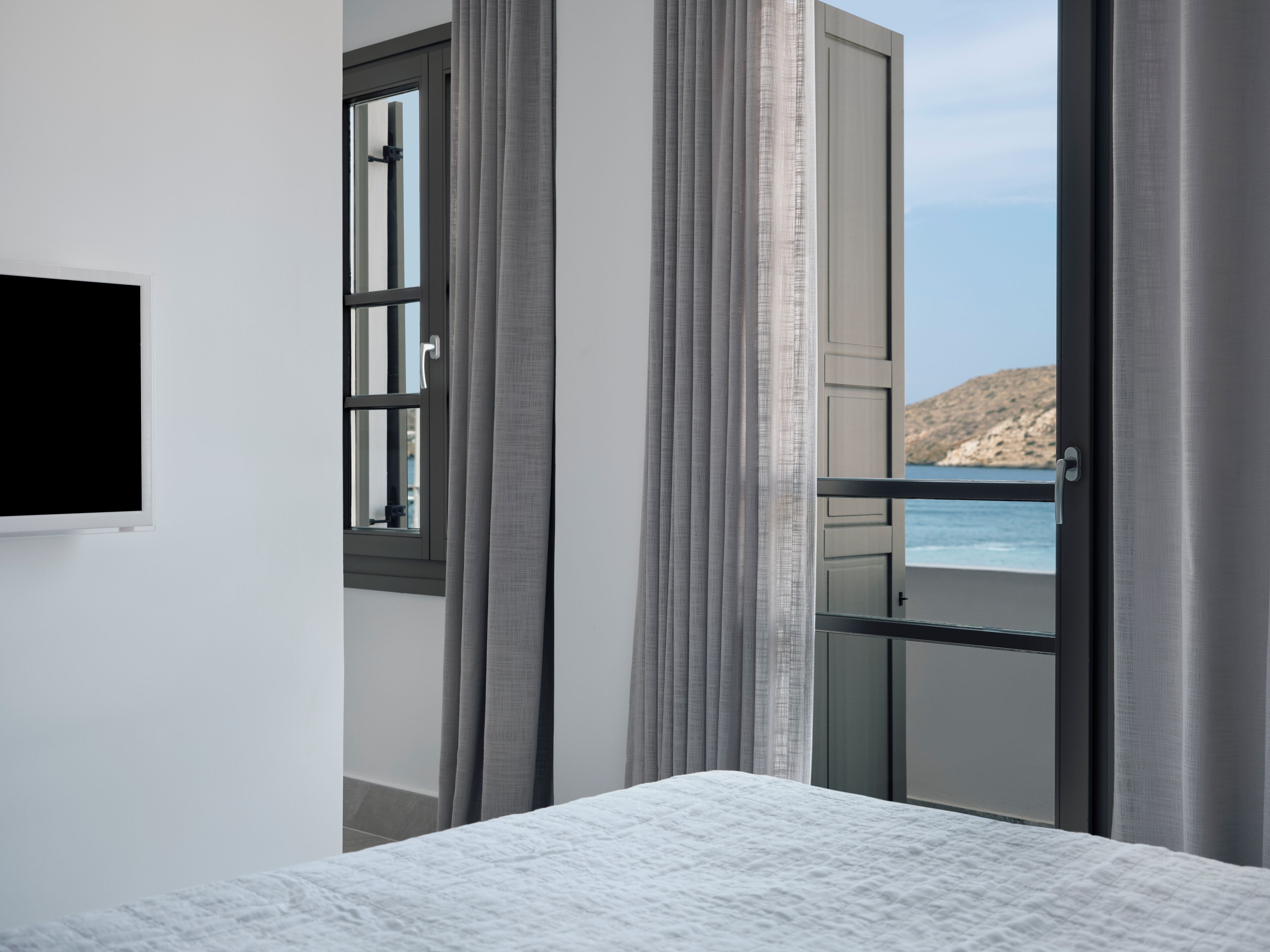 two-room, sea view | 1 bedroom, desk, soundproofing, iron/ironing board