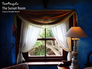 Double Room (Sunset Room King) | Free WiFi - TwoAngels (Knysna)