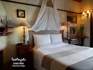 Honeymoon Cottage (Lover's Nest) | Free WiFi - TwoAngels (Knysna)