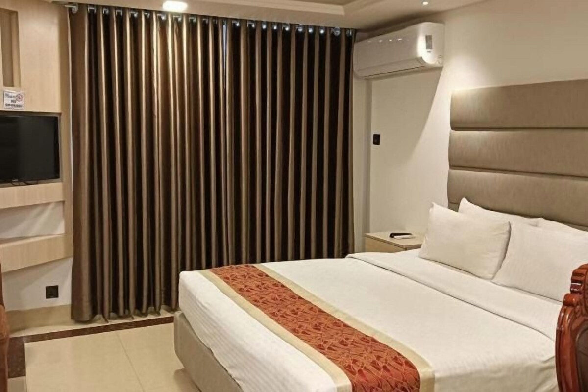 Ropa de cama de alta calidad y minibar