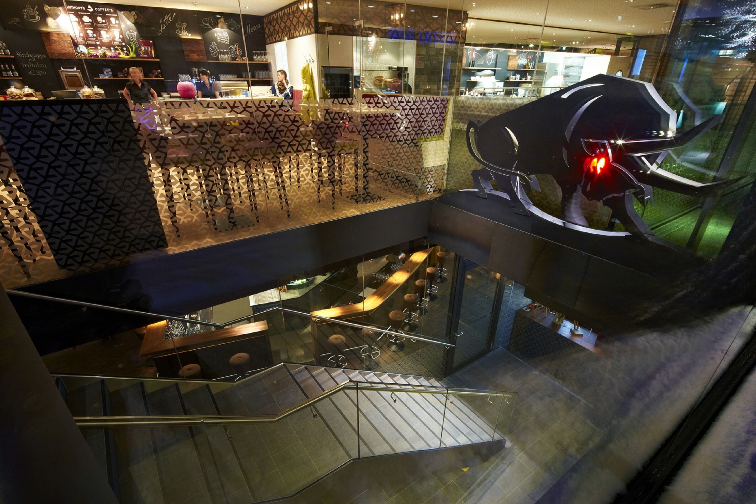 2 restaurants, breakfast, lunch, dinner served; american cuisine