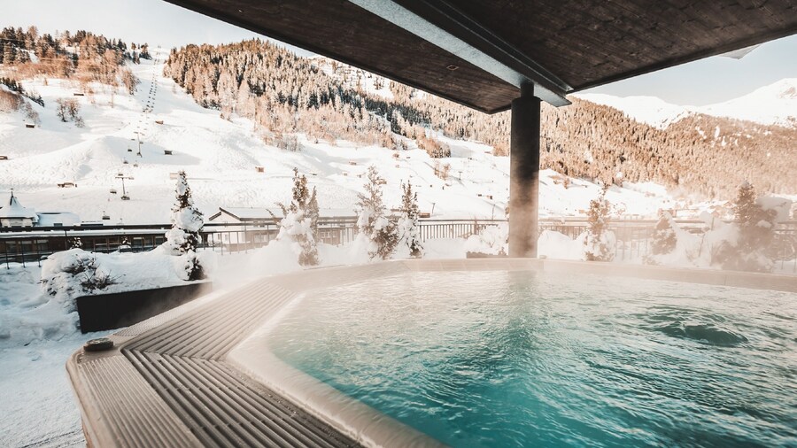 Anthony's Life & Style Hotel