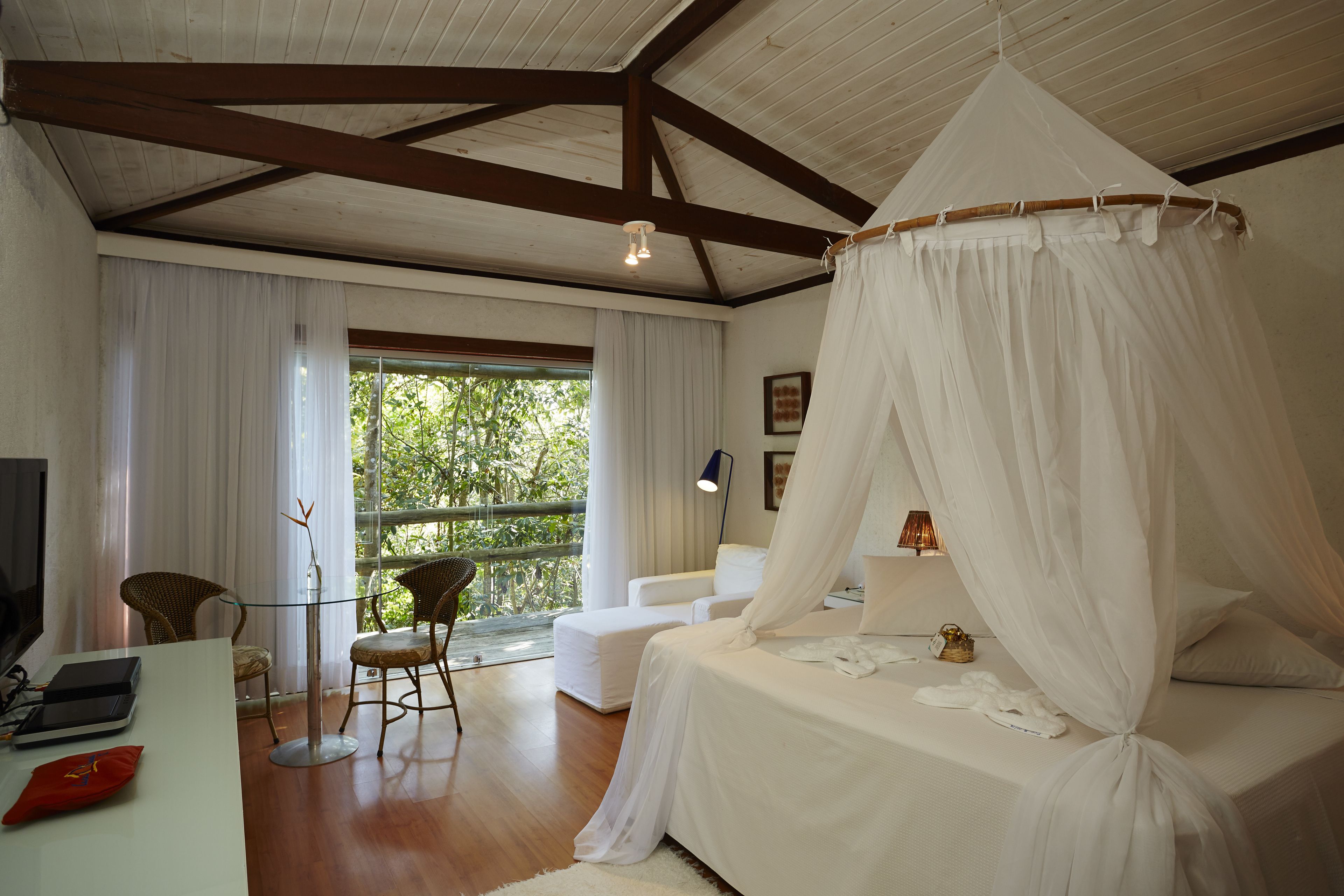 Honeymoon Room, Bathtub, Garden View (Super Nº 11, 12) | Egyptian cotton sheets, premium bedding, minibar, in-room safe