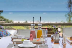 Free daily continental breakfast - Pousada Casa Caiada (Maceio)