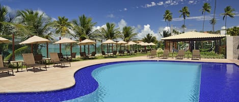 Outdoor pool, sun loungers