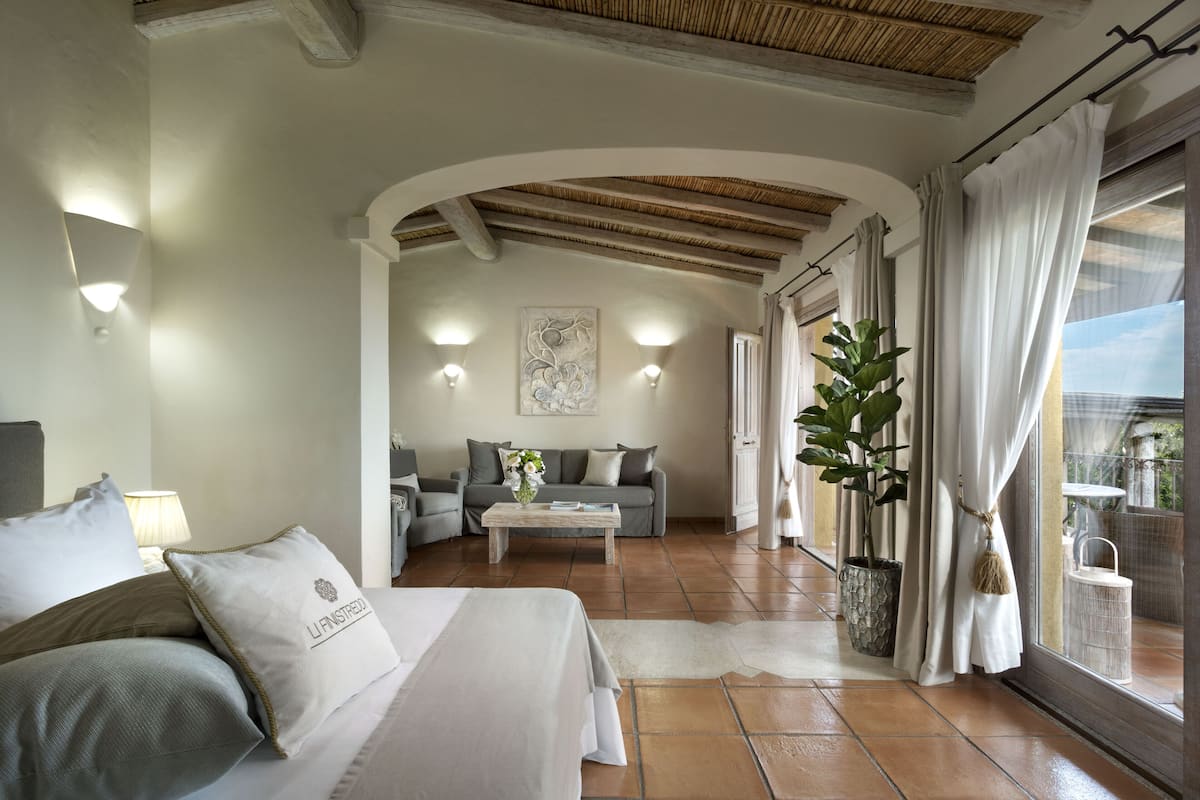 suite (pool) | 1 bedroom, frette italian sheets, premium bedding, down duvets