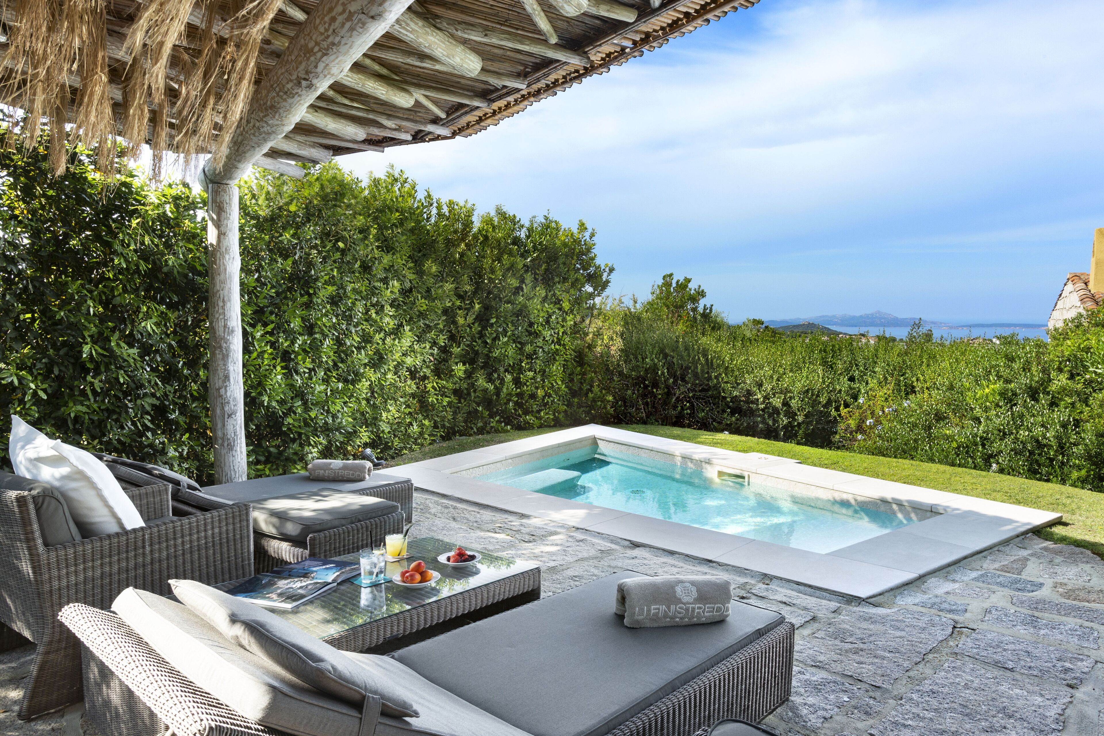 Suite (Pool) | Private pool