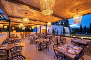 Breakfast, lunch and dinner served - Paloma Family Club (Bodrum)