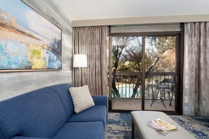 Premium Room, 1 King Bed, Pool View | Premium bedding, pillowtop beds, desk, laptop workspace - MCM Elegante Hotel and Conference Center Odessa (Odessa)