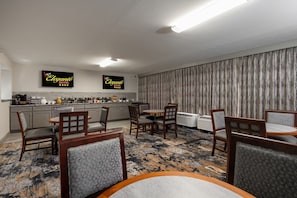 Daily cooked-to-order breakfast for a fee - MCM Elegante Hotel and Conference Center Odessa (Odessa)