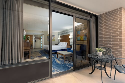 MCM Elegante Hotel and Conference Center Odessa