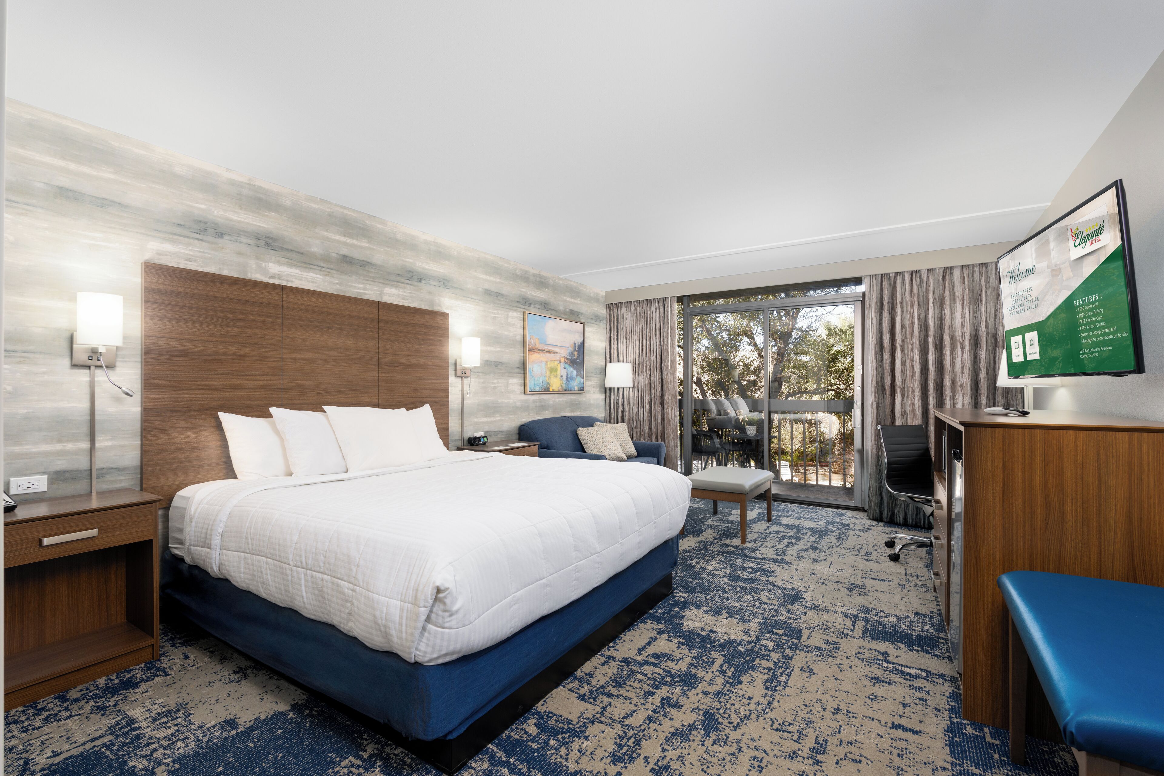 Premium Room, 1 King Bed, Pool View | Premium bedding, pillow-top beds, desk, laptop workspace