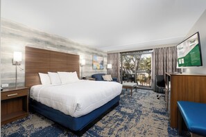 Premium Room, 1 King Bed, Pool View | Premium bedding, pillowtop beds, desk, laptop workspace