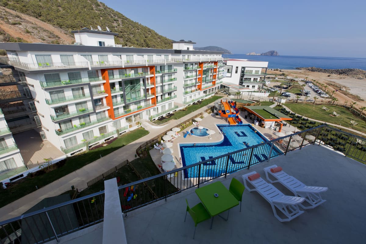 TERAS FAMILY | Terras