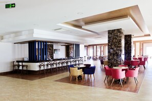 3 restaurants, international cuisine - Ulu Resort Hotel - All Inclusive (Gülnar)
