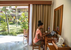 Deluxe Room | View from room - Outpost Ubud Nyuh Kuning (Ubud)