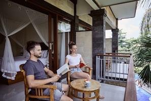 Rom – deluxe | Minibar, safe på rommet, individuelt dekorert og skrivebord