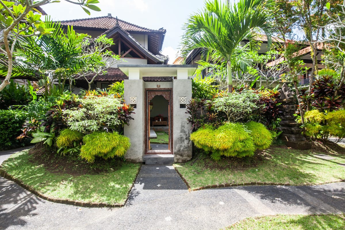 Villa | 1 bedroom, minibar, in-room safe, individually decorated