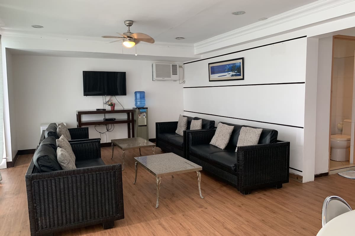 Executive Room, Balcony (Executive Sea View Villa) | Living room | TV