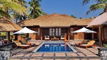 Presidential Suite | Minibar, individually furnished, rollaway beds, free WiFi