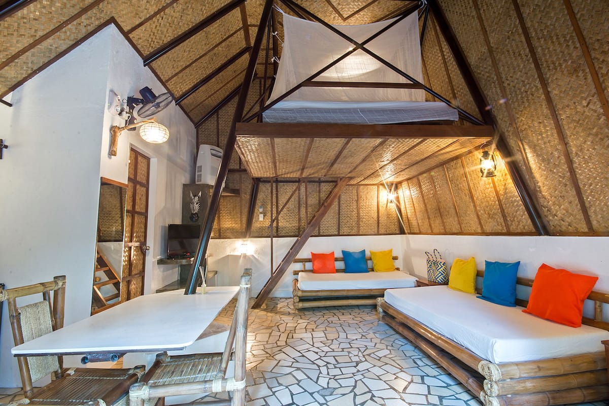 Native Bungalow | Caja de seguridad en la habitación y ropa de cama