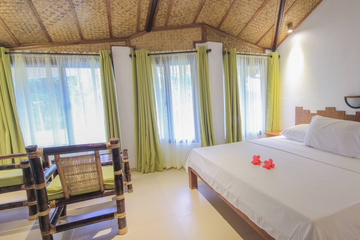 Kamar Superior, 1 Tempat Tidur King | Brankas, Wi-Fi gratis, dan seprai linen