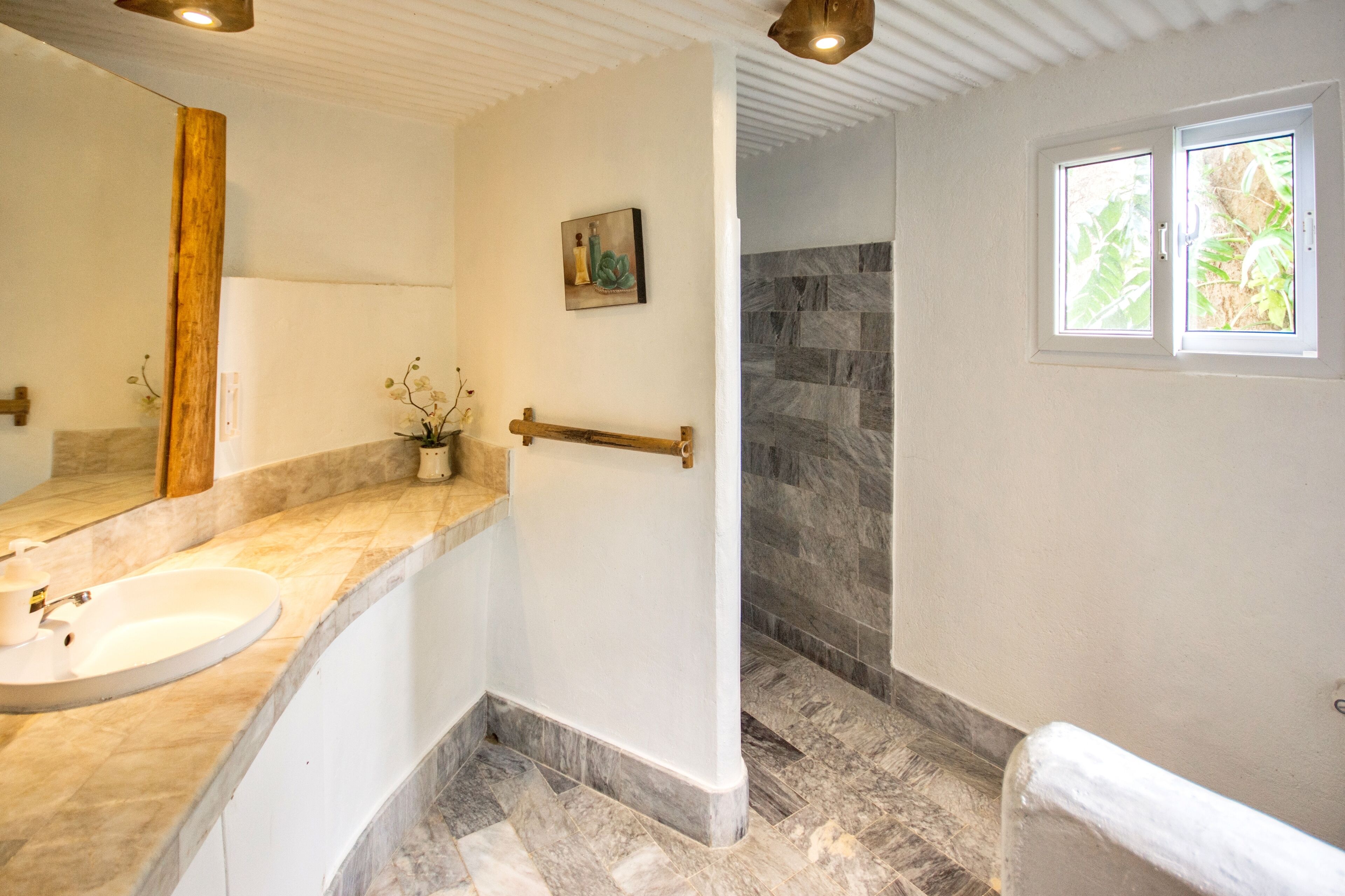 Photo - Ralph's Place