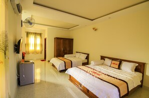 Minibar, desk, blackout curtains, free wired Internet - Lam Ha Resort (Phu Quoc)