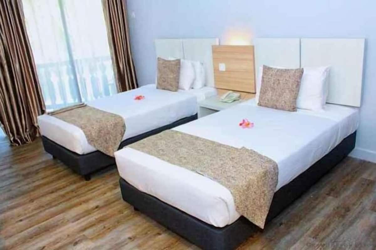 Minibar, desk, wheelchair access