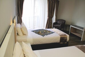 Minibar, desk, wheelchair access